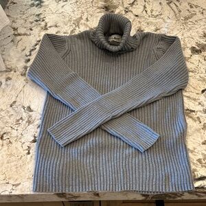 L.L. Bean Women's Ribbed Gray Turtleneck Sweater — vintage